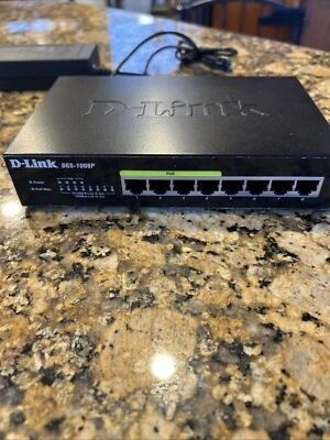 D-Link DGS-1008P 8 Port Gigabit Switch With 4 PoE Ports With Power Source - Image 1 of 2
