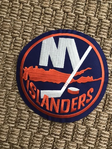 OLD 1970s NEW YORK ISLANDERS 7 inch LARGE JERSEY JACKET PATCH New VINTAGE Cover