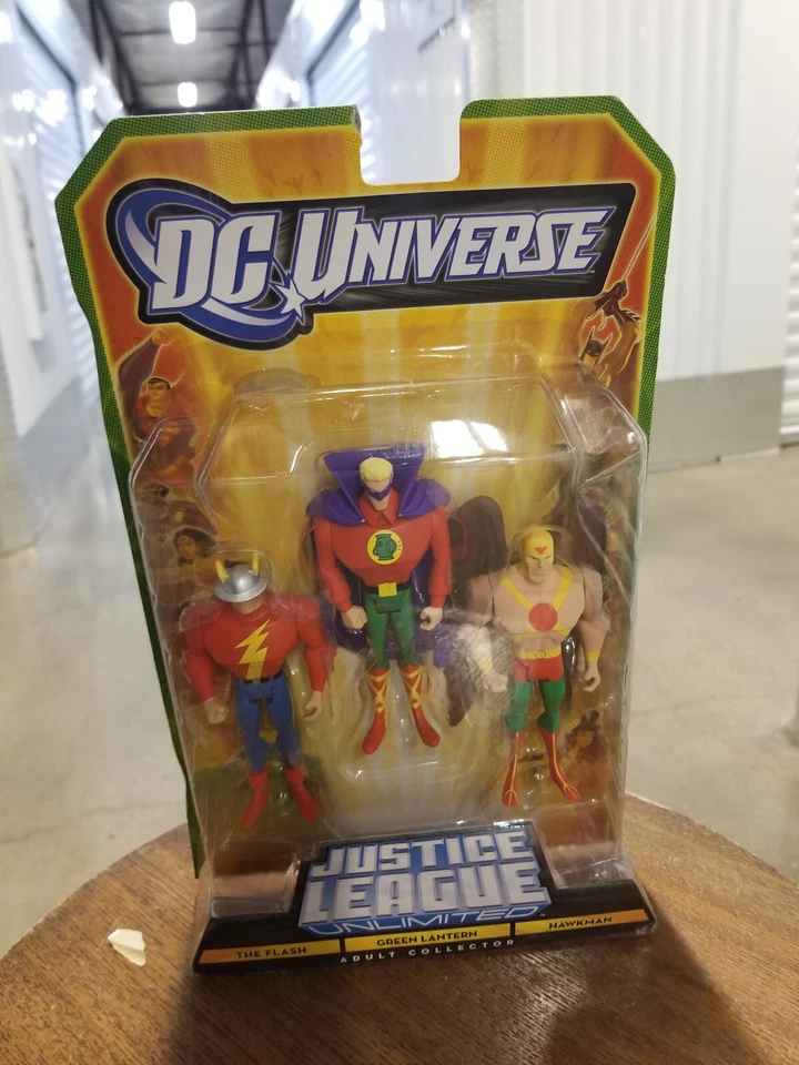 DC Universe Justice League Golden Age Flash Green Lantern Hawkman Figures X1397