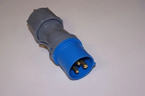 Spina Commando 5 x 32 AMP IP44 3 pin blu vedi il nostro salto per altro - Foto 1 di 1