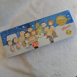 Whitman’s Merry Christmas Snoopy Peanuts Woodstock Chocolate Tin Box Sealed 2016 - Picture 1 of 2