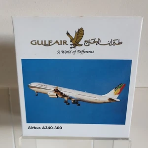HERPA WINGS 504560 AIRBUS A340-300 GULF AIR SCALE 1:500 MODEL PLANE MIB - Picture 1 of 13