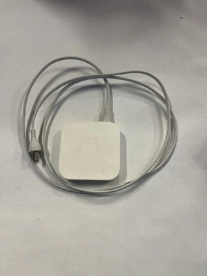 Apple A1392 Airport Express 2nd Generation Dualband 802.11n WiFi Router TESTED - Image 1 of 4