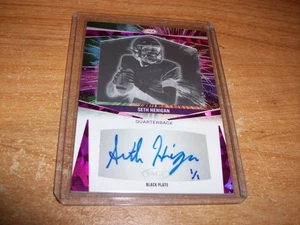 2025 Sage High Series Football Seth Henigan schwarze Druckplatte Autogrammkarte 1/1 - Bild 1 von 3