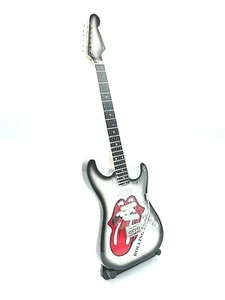 Miniatur Fender Standard Stratocaster Gitarre - Rolling Stones (Ornamental) - Bild 1 von 3