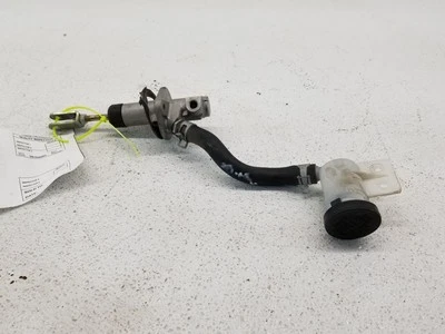 09-15 INFINITI G37/Q60 Clutch Master Cylinder VQ37VHR OEM 30610JK00C - Image 1 of 4
