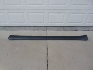 NEW Tesla Model Y Passengers Side Rocker Panel Cover Shield Trim OEM MY - Foto 1 di 23