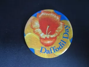 Daffodil Day metal badge - Picture 1 of 2