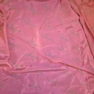 Vintage Fabric Dress Pink Embossed Silver Leaf 2.77M Wide x 2.95M Sewing Craft - Picture 1 of 5