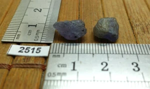Lot 2 X TANZANITE 2,2g pierre brute naturelle TRES RARE ! reiki brut Tanzanie - Imagen 1 de 3