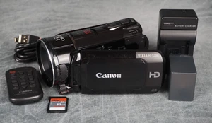 Canon VIXIA HF S200 Full HD 1080p AVCHD Flash Camcorder 10x W/ Extras Tested F/S - Picture 1 of 12
