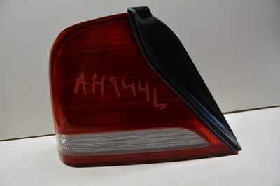 Luz trasera izquierda del lado del conductor Suzuki Verona 2004-2006 OEM, 166-59693 Foto 1 de 4