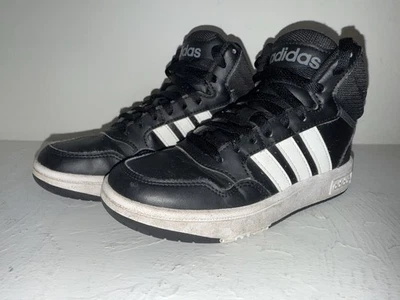 Adidas Hoops 3.0 talla mediana 2 años. Negro Blanco - Excelente Estado Foto 1 de 4