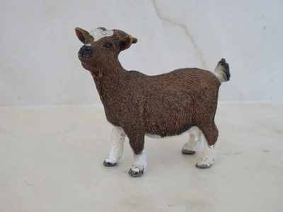 (15 OF 77) SCHLEICH 13715 DWARF GOAT - RETIRED 2011 - 2017 - image 1 of 3