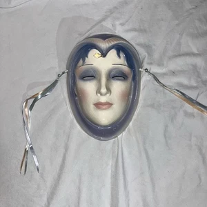Vintage Keramik Ton Kunst Maske Wandhänger San Francisco Sorcesser Kapuze Frau A - Bild 1 von 3