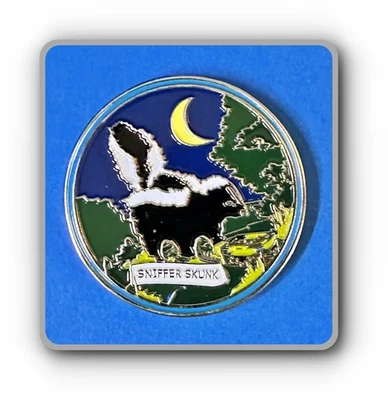 Geocoin 2007 Wildlife Muggles Sniffer Skunk Polished Nickel Unactivated - Image 1 of 2