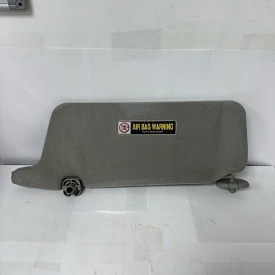 2004 Honda Civic Right Side Sunvisor w/ Mirror *SMALL STAINS* - Imagem 1 de 4