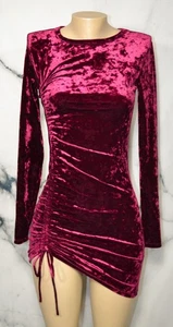 Vestido LIVE TO BE SPOILED Borgoña Elastizado Terciopelo Pequeño Acanalado Costura Ajustable - Imagen 1 de 8