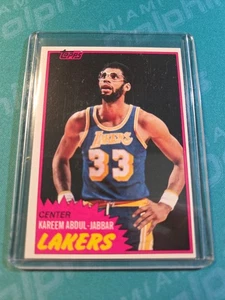 1981-82 Topps Baloncesto 20 Kareem Abdul-Jabbar Casi Nuevo-Como Nuevo Lakers LA  - Imagen 1 de 2