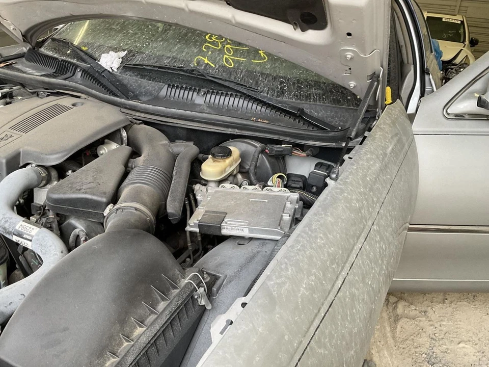 Power Brake Booster Fits 04-11 CROWN VICTORIA 4986063 - Image 1 of 1