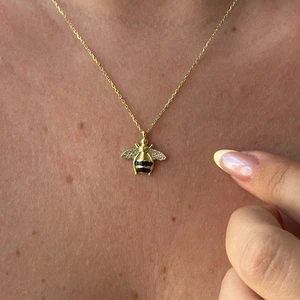 14k Gold Lab-Created Diamond Honey Bee Pendant Necklace for Women Her Jewelry - Picture 1 of 4