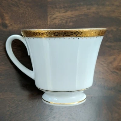 4 tazas de té y platillos de oro Noritake Essex 4322 porcelana fina contemporánea. Foto 1 de 4