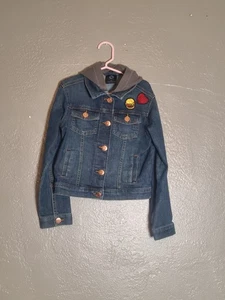 Ripzone Mädchen kleine Jeansjacke mit grauer abnehmbarer Kapuze gebraucht, in einwandfreiem Zustand bestickte Pailletten - Bild 1 von 10