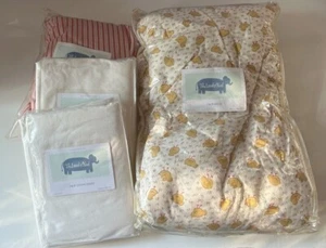 NEW IN PACKAGE 2003 The Land Of Nod Crib Quilt, Skirt, and 2 Fitted Sheets - Picture 1 of 6