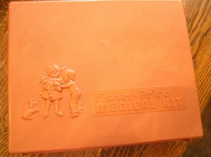 1977 Fisher~Price MEDICAL KIT Doctor Nurse Play Kit #936 7 Tools in Carry Case - Picture 1 of 6