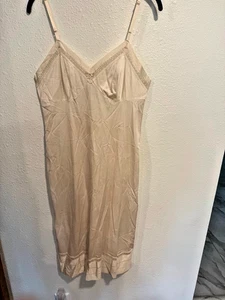 Vintage Women's Lorraine 100% Nylon Full Slip Nightgown Light Beige nightware - Picture 1 of 8