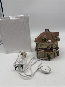 Dept 56 Heritage Collection Disney Parks Village Series Silversmith S1top - Picture 1 of 5