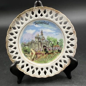 Vintage 1950’s Disneyland Fantasyland Souvenir Plate w/ Lace Edge - Picture 1 of 6