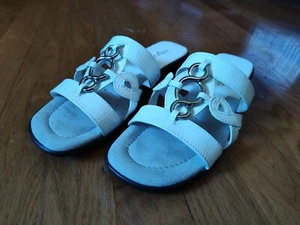 Easy Street Women Sandals Torrid Size US 6.5M White Croco Barely Worn - Bild 1 von 5