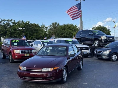 Saturn L-Series L100 2002 sedán de 4 puertas Foto 1 de 4