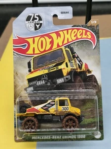 2022 Hot Wheels Off-Road Mud Runners #1 Mercedes-Benz Unimog 1300 - Picture 1 of 2