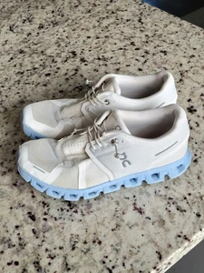 On Cloud 5 Women’s Sneakers Running Shoes Womens US Size 8 - See Pictures  - Picture 1 of 14