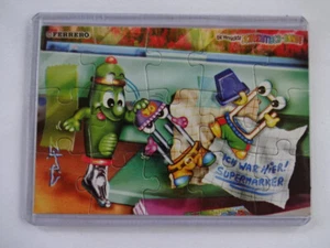 Puzzle / 15 Teiliges / Schreibtisch Puzzle / Grüner Kugelschreiber kämpft - Bild 1 von 1