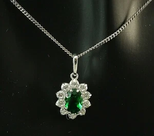 585 Weissgold Kette kleiner Anhaenger oval Zirkonia smaragd und klar - Bild 1 von 5