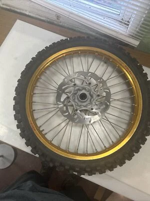 KTM 125sx 250sx 400SX 2002 OEM cubo de llanta delantera 50309001044 584091044 Foto 1 de 4