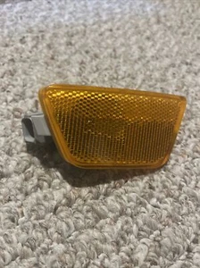 2013-2016 CHEVY MALIBU Front Bumper LEFT Side Marker Light 42334144 - Picture 1 of 3