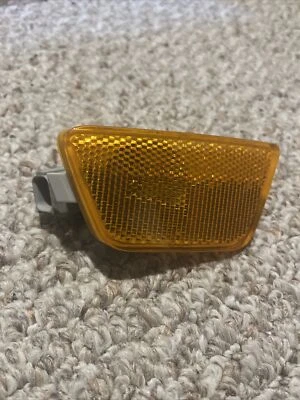 2013-2016 CHEVY MALIBU Front Bumper LEFT Side Marker Light 42334144 - Image 1 of 3