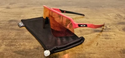 Gafas de sol Oakley Sutro Lite Patrick Mahomes Redline Prizm Trail Torch Foto 1 de 4
