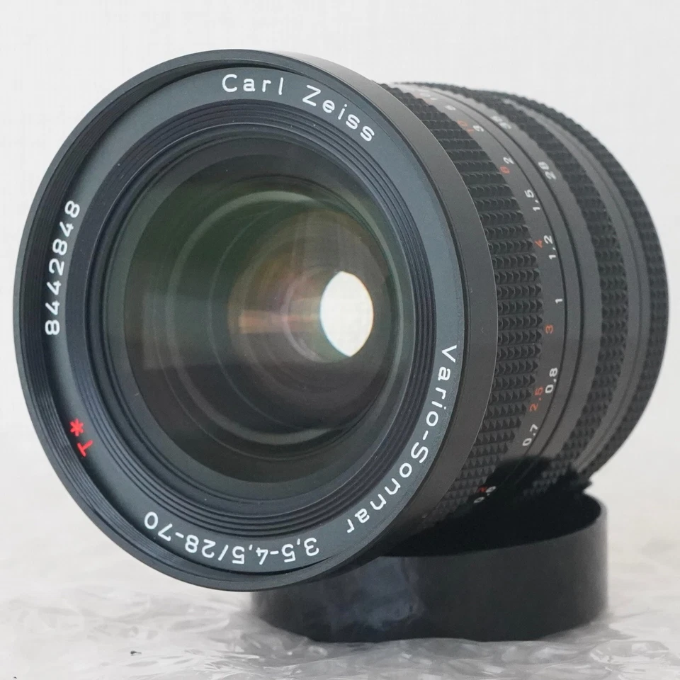 Near MINT Contax Vario-Sonnar T 28-70mm F/3.5-4.5 MMJ Carl Zeiss MF Lens Japan - Image 1 of 4