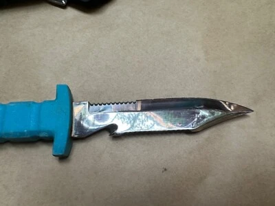 Cuchillo y funda de buceo Dacor con correas para las piernas hoja de acero inoxidable azul neón Foto 1 de 4