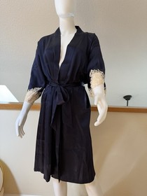 Lise Charmel  "Splendeur Soie" Navy Satin Kimono Robe Lace Trim Belted M