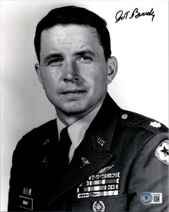 PATRICK HENRY BRADY SIGNED 8X10 PHOTO BECKETT BAS COA MOH MEDAL HONOR VIETNAM 1 - Picture 1 of 1