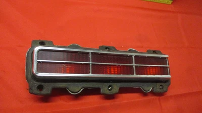 Buick Apollo 1973 1974 luz trasera lado derecho Foto 1 de 4