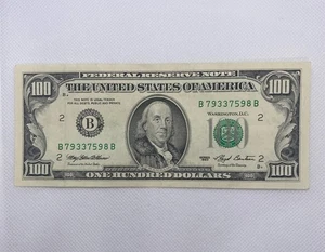 1993 $100 One Hundred Dollar Federal Reserve Note B 79337598 B - Picture 1 of 2
