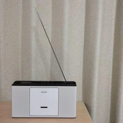 索尼 ZS-E80 白色 CD 收音机 蓝牙 宽调频 调幅 数字音高控制 家用音频 — 第 1/2 张图片