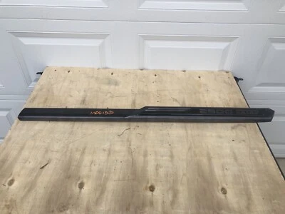 原始设备制造商 2024 雪佛兰索罗德 2500 高清 F 门徽章成型 - 右 — 第 1/4 张图片